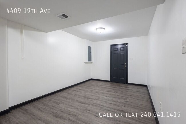 Building Photo - 4409 19th Ave
