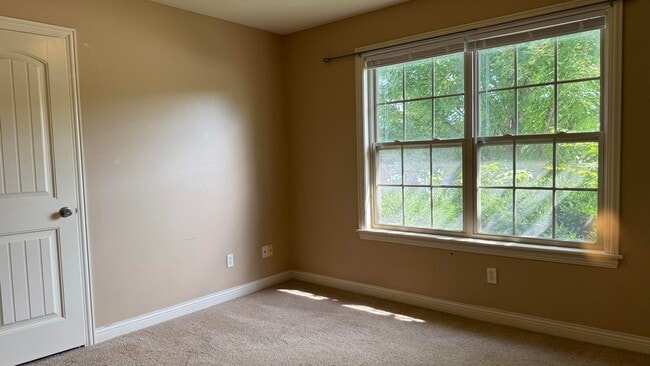 Building Photo - 5109 Lake Trout Ct