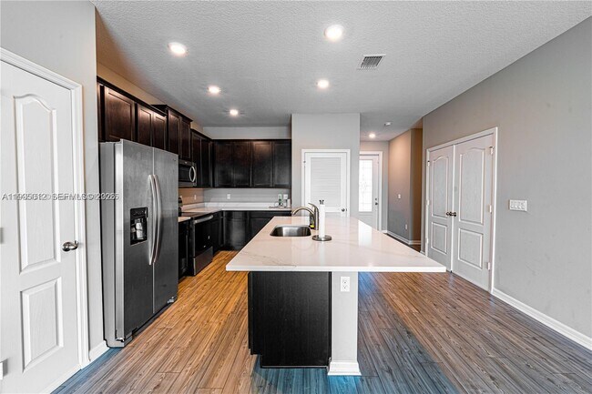 Building Photo - 5204 Jovial Ct