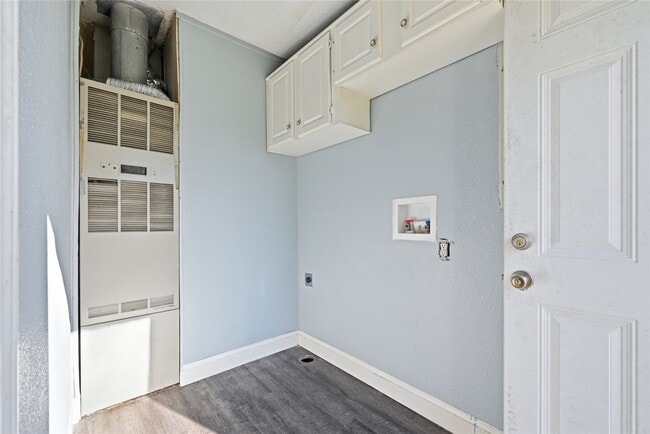 Building Photo - 39512 Donigan Rd