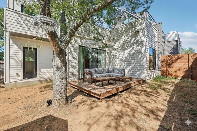 Building Photo - 5417 Samuel Huston Ave