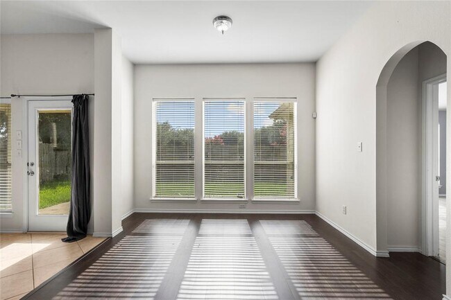 Building Photo - 11047 Pierce Valley Dr
