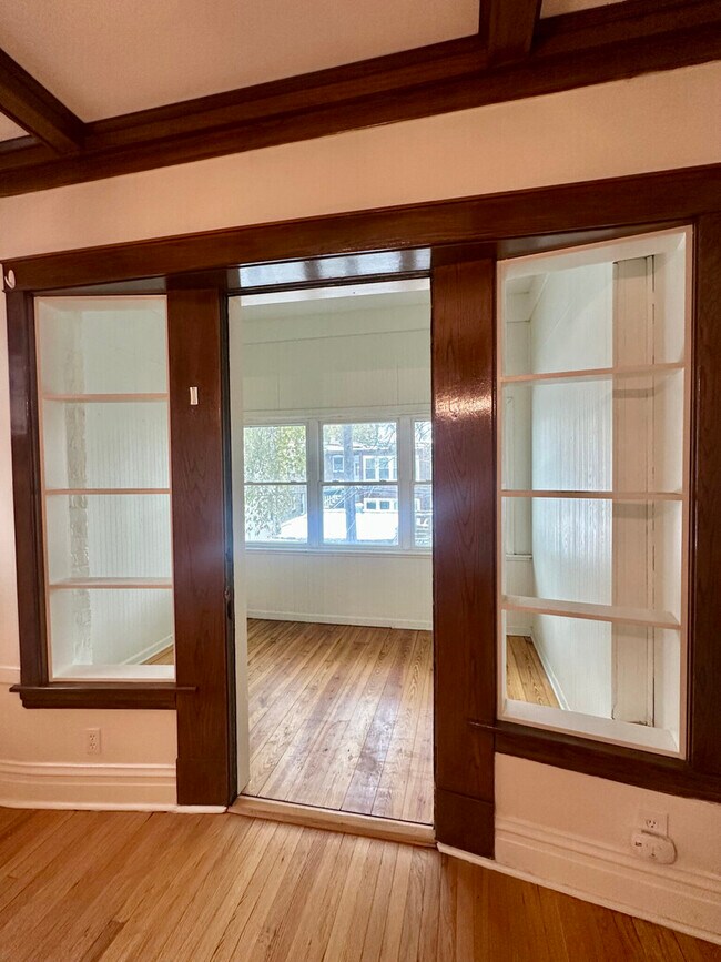 Building Photo - 6434 N Magnolia Ave