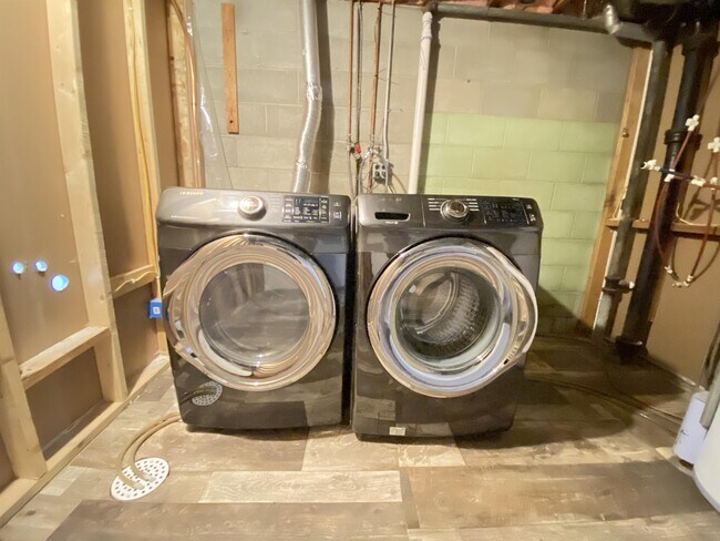 Building Photo - 1877 22nd St NW