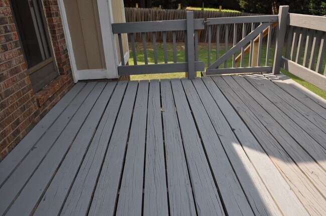 Building Photo - For Rent - 3 bedroom Close to Ft Bragg