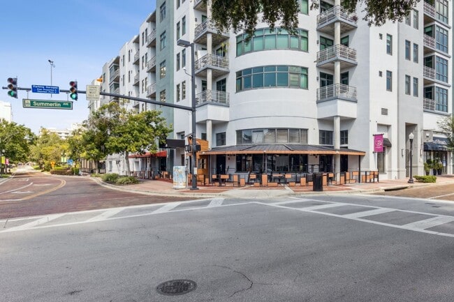 Building Photo - Loft Condo in Downtown Orlando