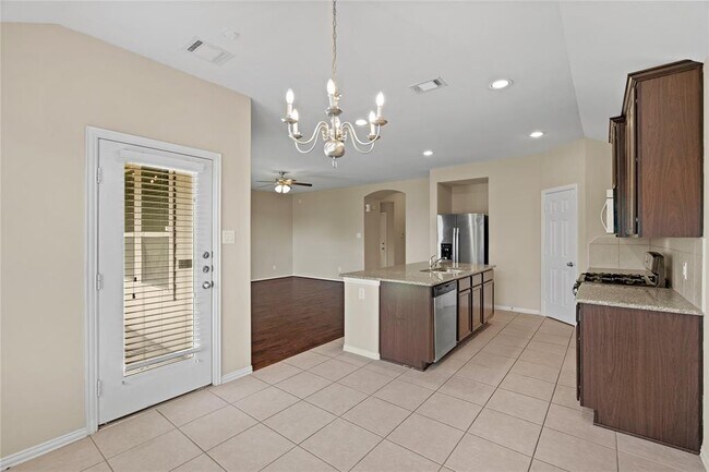 Building Photo - 223 Golden Grain Dr