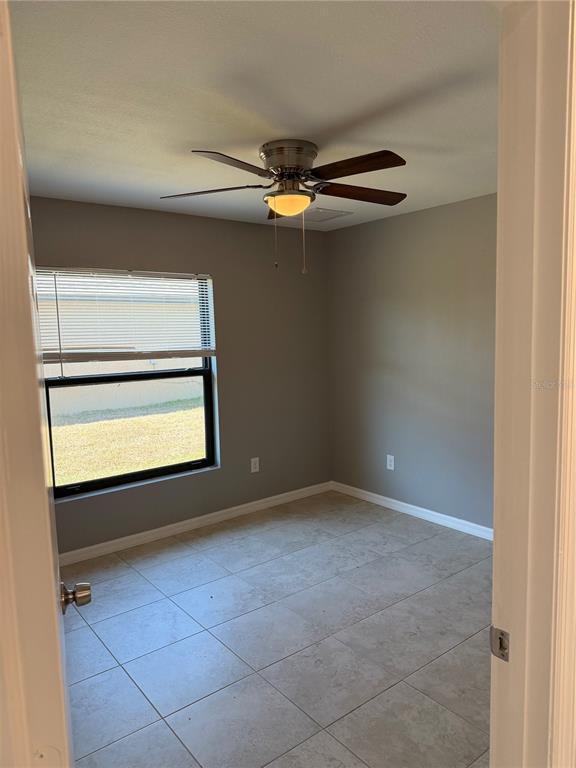 Building Photo - 17097 Thompson Ave