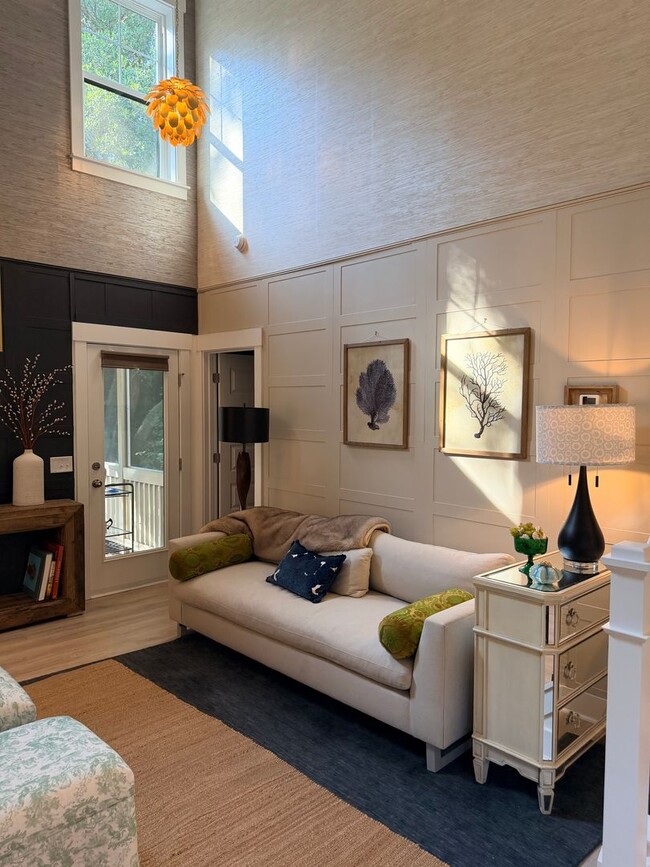 Building Photo - Four Bedroom Town Home in Old Stoney Village- Two Primary Suites