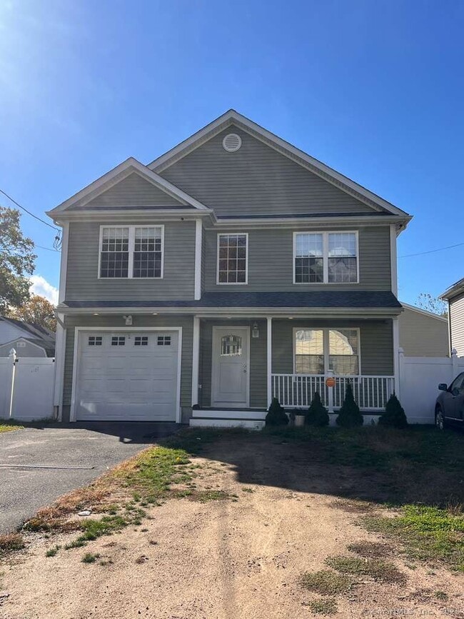 Building Photo - 793 Pond St