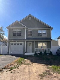 Building Photo - 793 Pond St