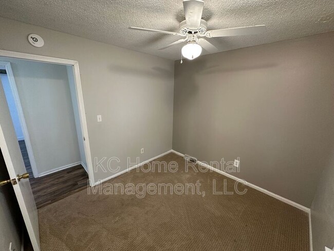 Building Photo - 17820 E Greentree Ave