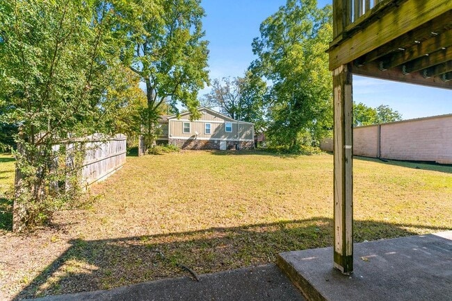 Primary Photo - 131 Center St