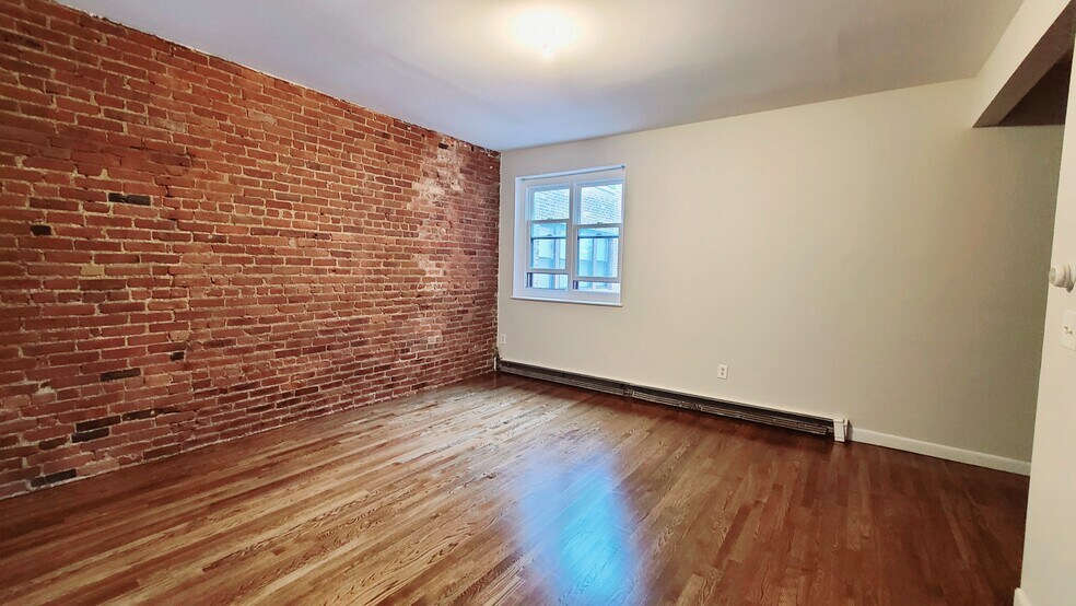 Building Photo - 25 Stearns Rd