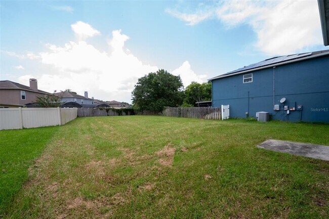 Building Photo - 202 Walnut Crest Run