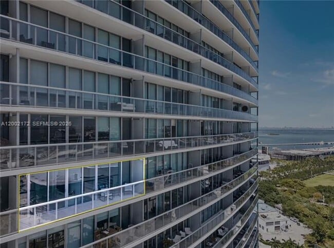 Building Photo - 888 Biscayne Blvd