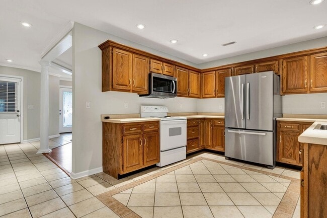 Building Photo - 3064 Igou Crossing Dr