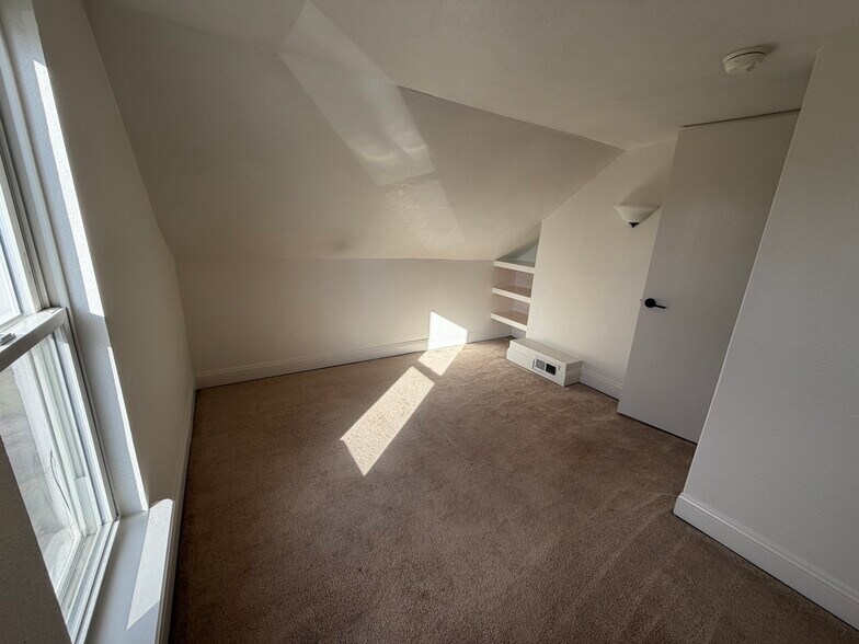 Building Photo - 456 Michigan Ave