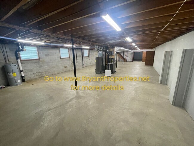 Building Photo - 1250 Dalemere Dr
