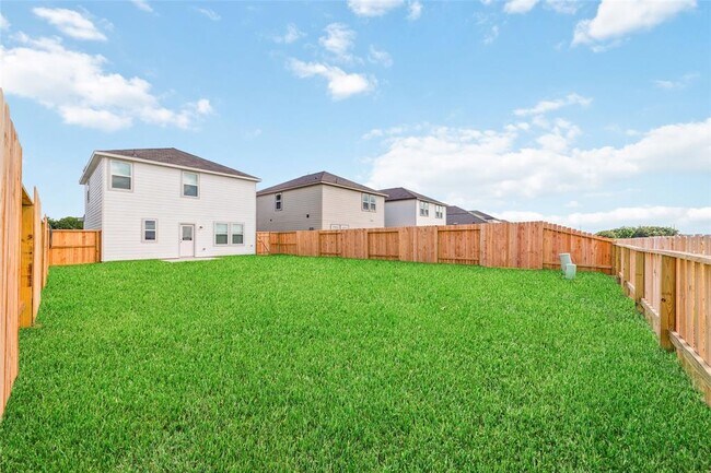 Building Photo - 8634 Vacek Xing Wy
