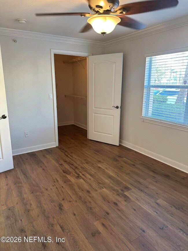 Building Photo - 204 Laguna Villa Blvd