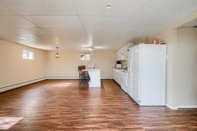 Building Photo - 14783 S Wandcrest Dr