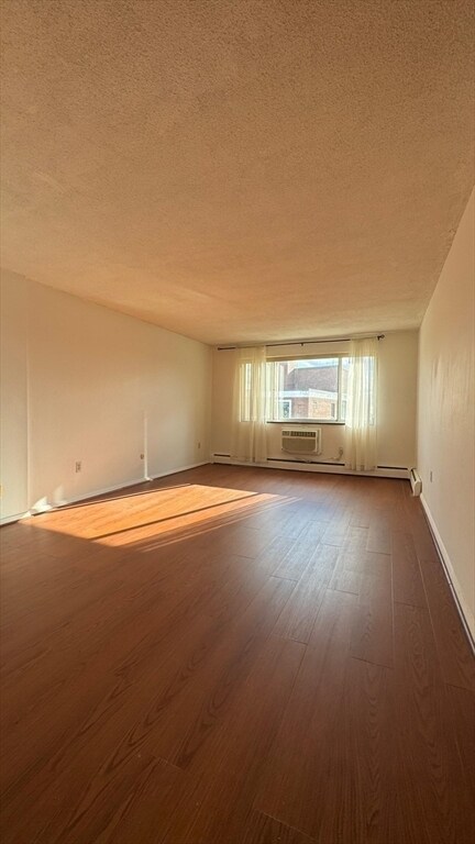 Building Photo - 287 Harvard St