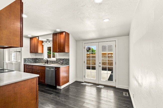 Building Photo - 510 Keene Dr