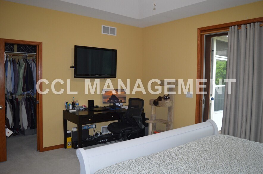 Building Photo - 9217 Bear Claw Way