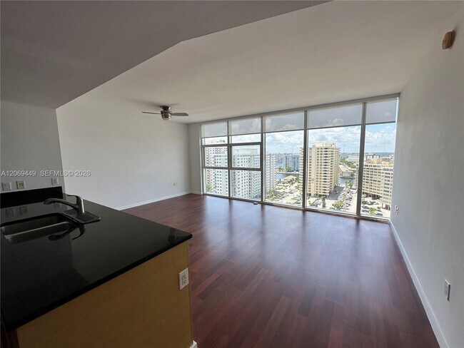 Building Photo - 1830 S Ocean Dr