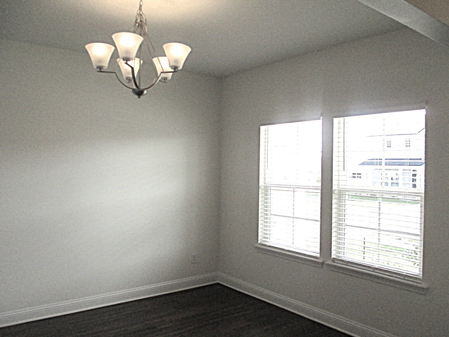 Building Photo - 901 Sunny Stroll Dr