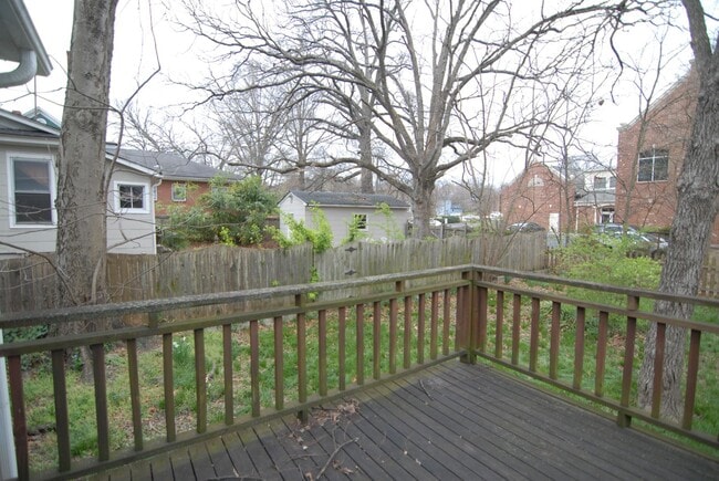 Building Photo - Charming Historical Renovated 3 bedroom 2 ...