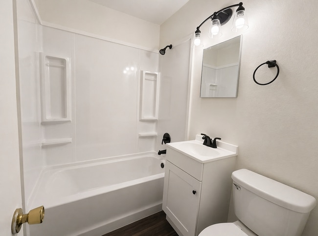 Building Photo - Charming Newly Remodeled 3 bedroom, 2 bath home COMING SOON!