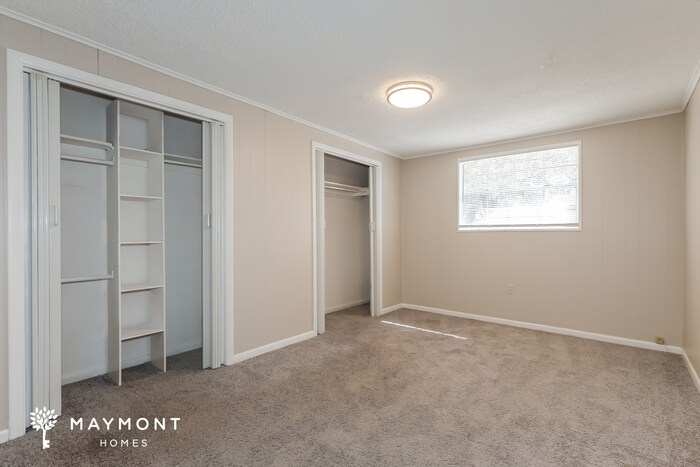 Building Photo - 1328 Divot Ln