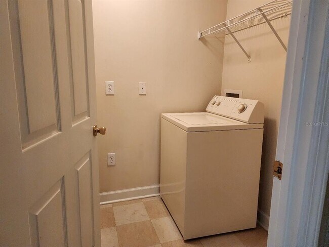 Building Photo - 18271 Bridle Club Dr