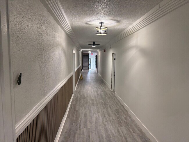 Building Photo - 2000 Jefferson St