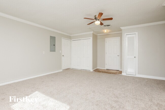 Building Photo - 1689 Cedro Ave