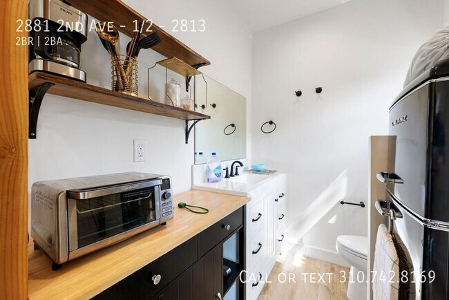 Building Photo - 2813 1/2 2nd Ave