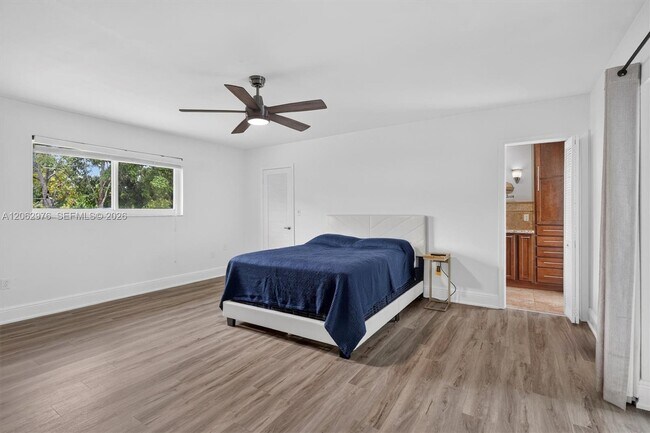 Building Photo - 16840 SW 87th Ave