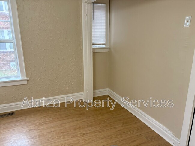 Building Photo - 4215 Neosho St