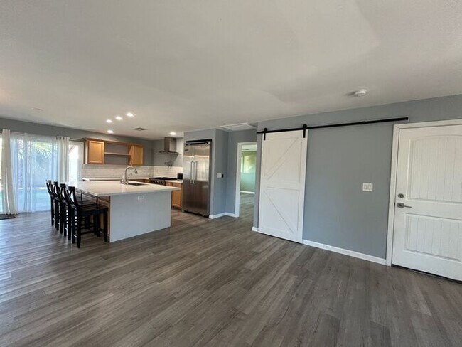 Building Photo - 4028 W Palo Verde Dr