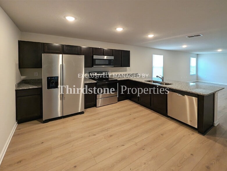 Building Photo - 5407 Potomac Ave