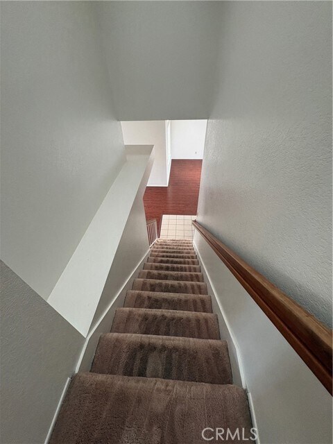 Building Photo - 1524 Canterbury Cir