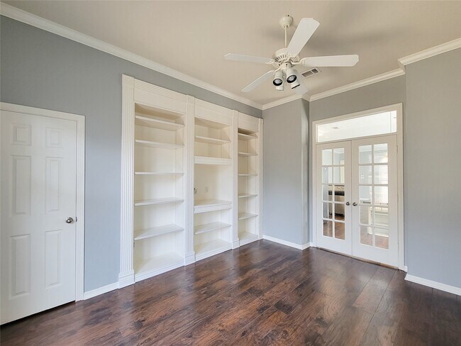 Building Photo - 12755 Mill Ridge Dr
