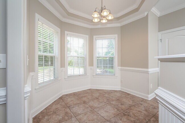 Building Photo - 4504 Stephen Oaks Way