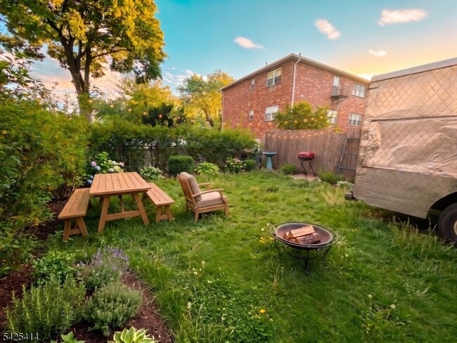 Building Photo - 73 Newark Ave