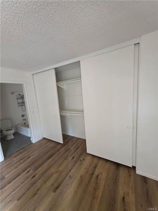 Building Photo - Charming 2-Bedroom Condo for Lease in Prim...