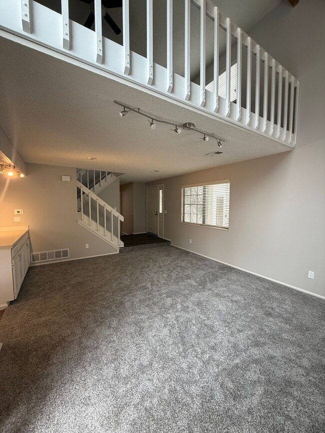 Building Photo - SPACIOUS 2-BEDROOM TOWNHOME WITH LOFT, GARAGE & PRIME LOCATION!