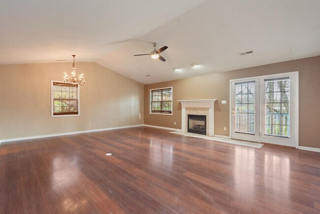 Building Photo - 550 Brookshire Way