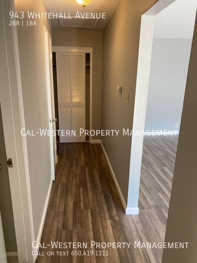 Building Photo - 943 Whitehall Ave